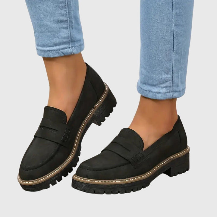 Destiny™ | Ponadczasowe zamszowe loafersy